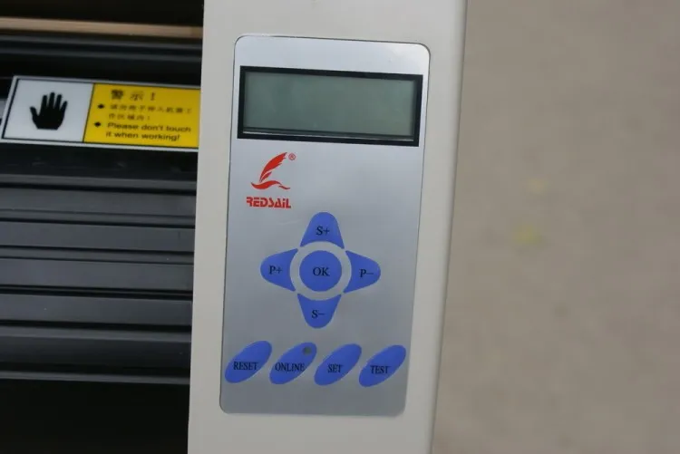 Mesin Cutting Sticker Redsail Rs720c