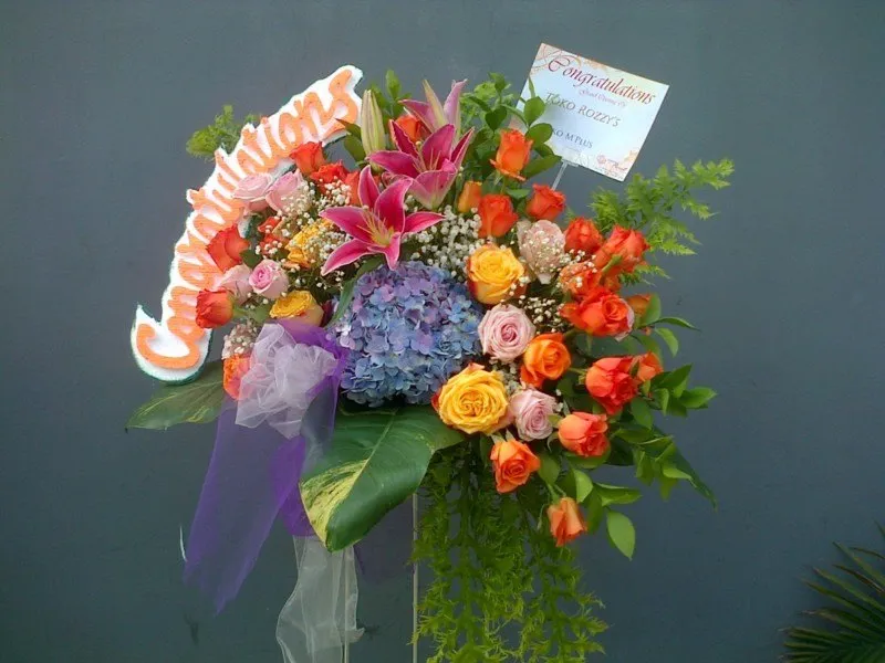 www.lotusflowersgallery.com