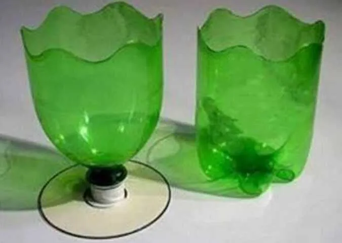 KERAJINAN TANGAN GELAS DARI BOTOL BEKAS