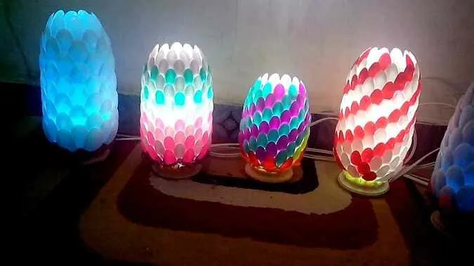 Lampu Hias dari Botol Plastik dan Sendok Plastik